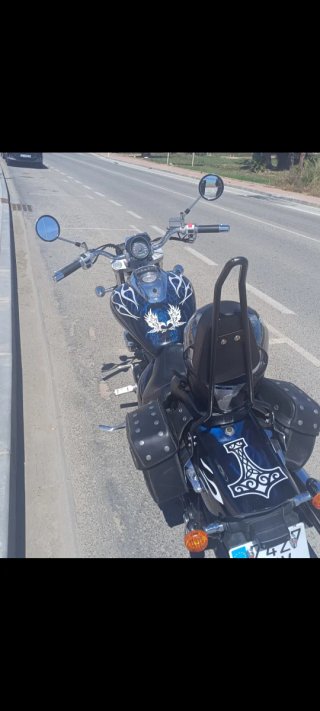 Suzuki Intruder M 800 Cruiser Negra