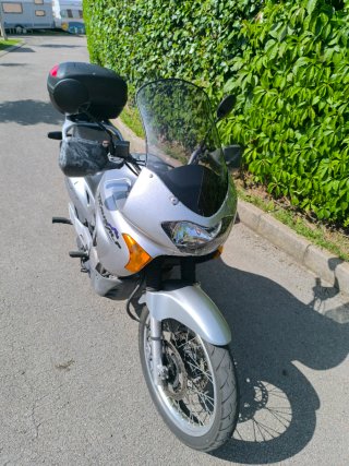 Honda Transalp XL650V.