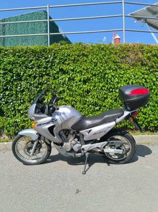 Honda Transalp XL650V.