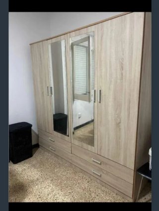 Armario de madera