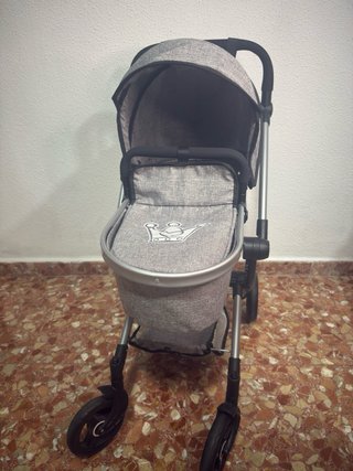 Carro de muñecas gris