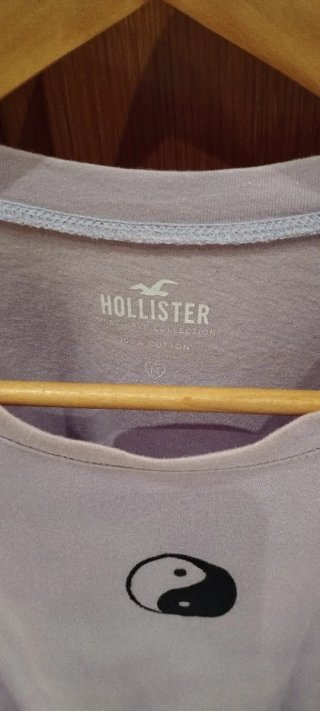 Camiseta Hollister Yin Yang Morada Talla M