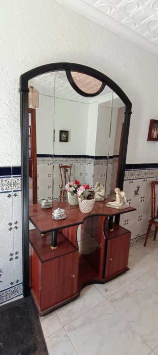 Mueble recibidor con espejo