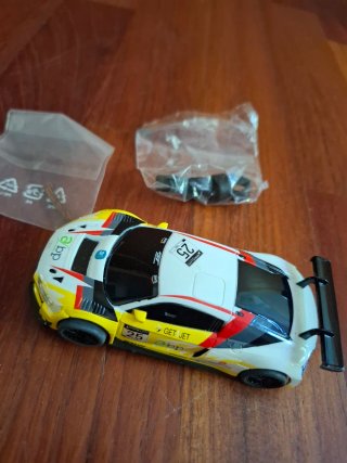 Audi R8 Scalextric Compact (1/43) con Luces