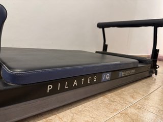 Máquina de Pilates Negra