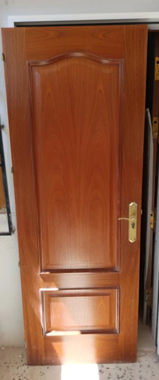 Puerta Sapelly Maciza gran Calidad
