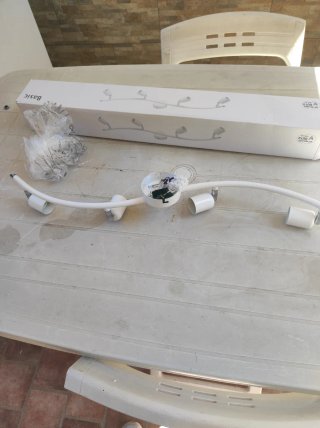 Lampadario bianco faretti orientabili