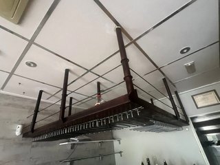 Estantería y Cuelga Copas Aluminio .