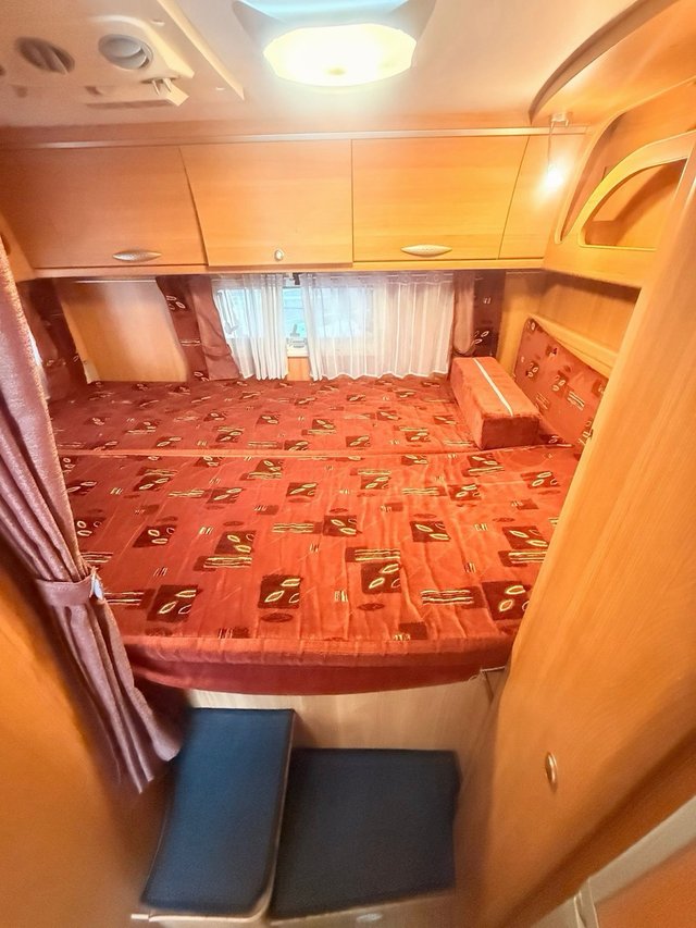 Autocaravana perfilada garaje XXL 50.000 km