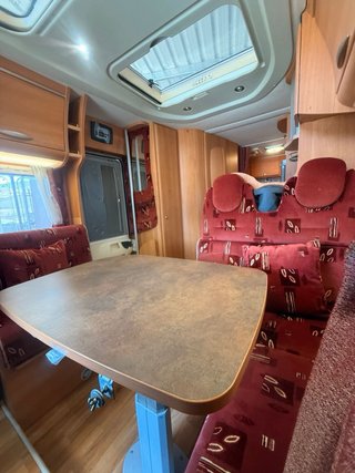 Autocaravana perfilada garaje XXL 50.000 km