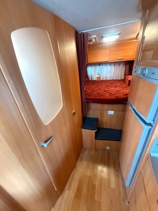 Autocaravana perfilada garaje XXL 50.000 km