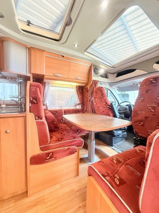 Autocaravana perfilada garaje XXL 50.000 km