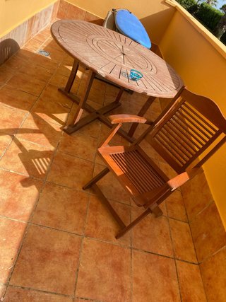 Conjunto mesa y sillas de teca