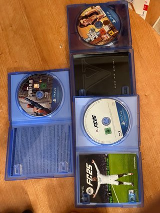 Giochi PS4: FC 25, GTA V, Spider-Man