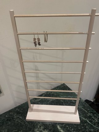 Expositor de madera para complementos