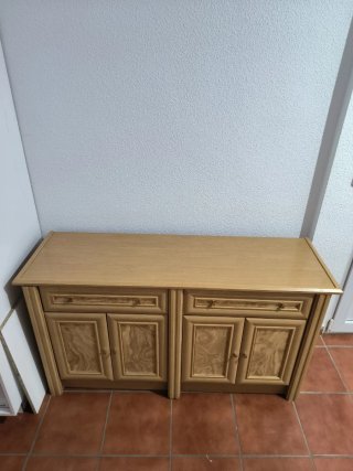 Mueble en Madera Maciza de Roble y Raiz