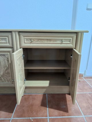 Mueble en Madera Maciza de Roble y Raiz
