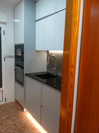 Carpintero y montador de muebles