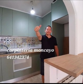 Carpintero y montador de muebles