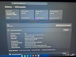 Acer NitroV15 i7 32GB RTX4050 512GB+1TB