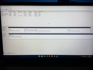 Acer NitroV15 i7 32GB RTX4050 512GB+1TB