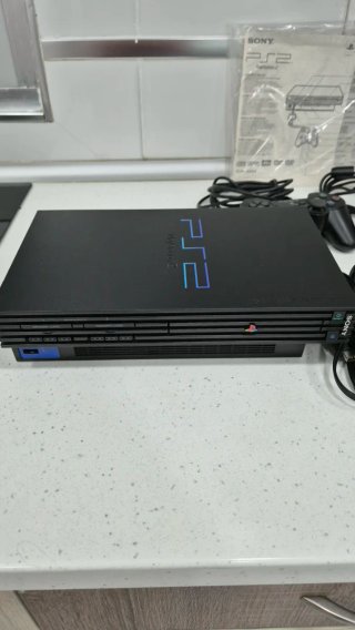 PlayStation 2 Fat,  IMPOLUTA - Pack Completo