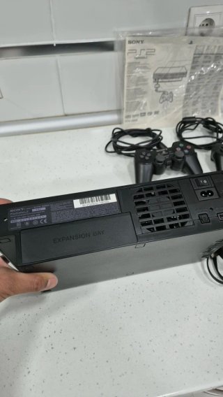 PlayStation 2 Fat,  IMPOLUTA - Pack Completo