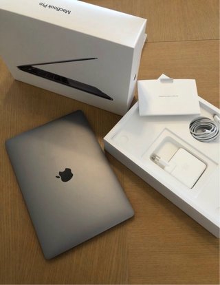 MacBook Pro 13 2020 i5 512GB SSD 8GB RAM