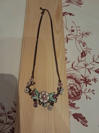 Collar mujer flores rosas y plateado