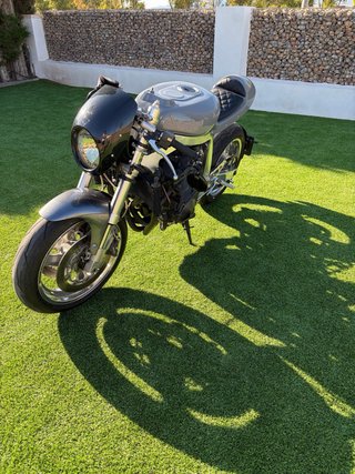 Suzuki GSXR 1991 Cafe Racer Gris