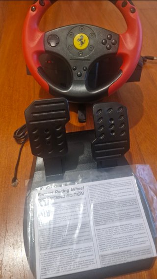 Volante Ferrari Edição Especial c/ Pedais