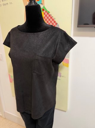 Blusa negra de antelina