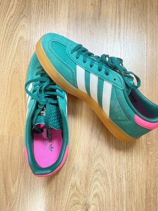 Zapatillas Adidas Gazelle Verde y Rosa