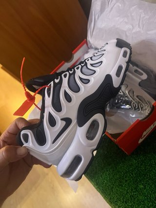 Nike Air Max Plus TN Zapatillas Blancas Negras