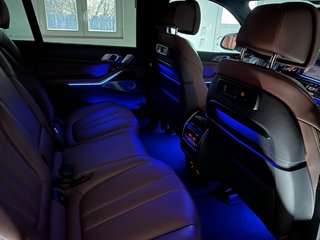 BMW X7 2019 3.0D b&w AHK 7 Plazas FULL