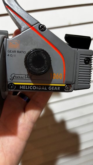 Carrete de pesca GrauVell 1060.