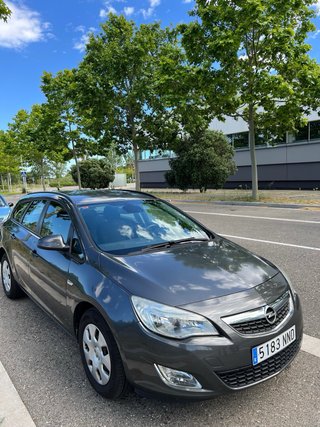 Opel Astra 2011