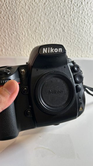 Nikon D700 Full Frame DSLR, 20k disparos