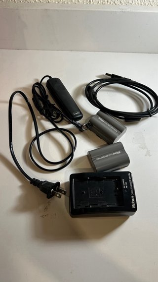 Nikon D700 Full Frame DSLR, 20k disparos