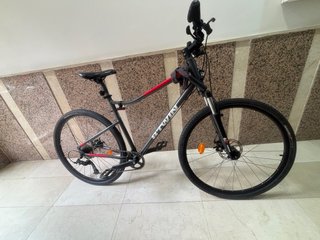 Bicicleta Btwin Gris y Roja