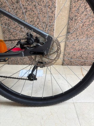 Bicicleta Btwin Gris y Roja