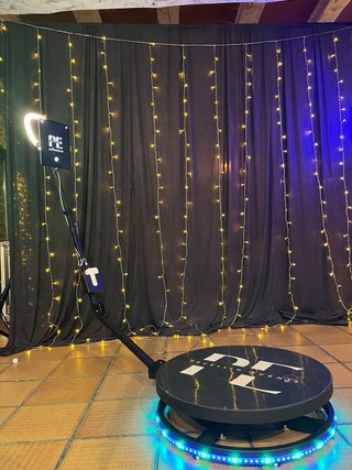 Plataforma 360 para cumpleaños, bodas y empresas