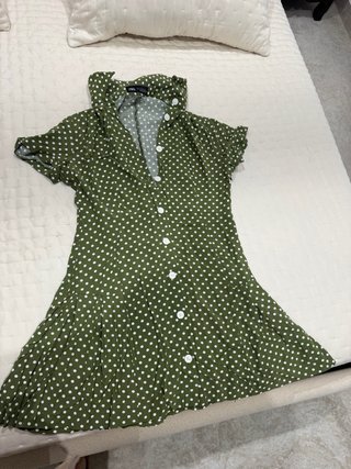 Vestido Zara verde lunares blanco