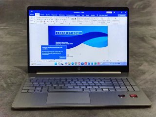 HP AMD Ryzen 3 8GB RAM 256GB SSD