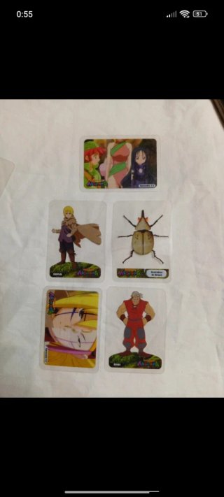 Carte da collezione insetti e personaggi anime