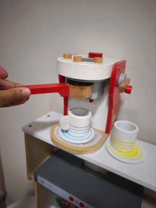 Cocinita infantil de madera con accesorios