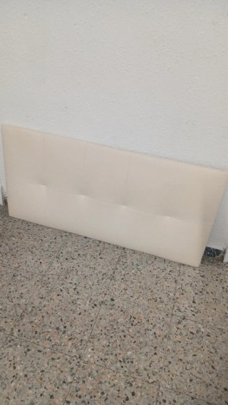 Cabezal de cama beige tela