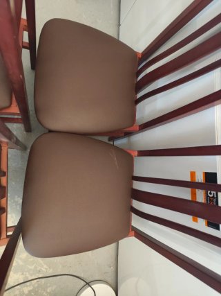 Juego de 4 sillas de comedor de madera