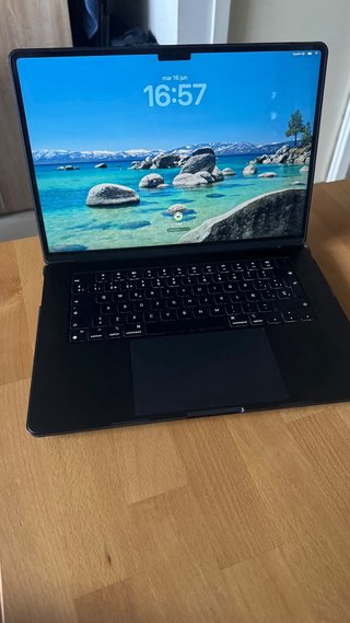 MacBook Air 15' M3 8GB 512GB SSD Negro