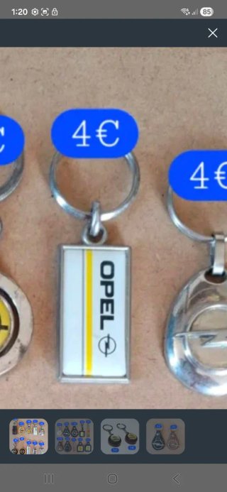 Llavero Opel antiguo desgastado
